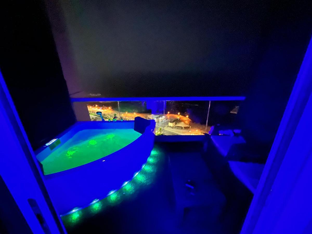 Damac Aljawharah Studio With Sea View Jacuzzi الشقة فبرج داماك الجوهرةفي الدور 13مع جاكوزي على البحر مباشرة Apartment Jeddah