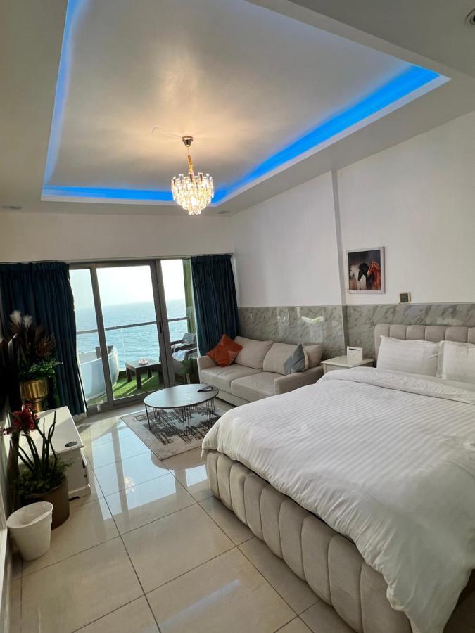 Damac Aljawharah Studio With Sea View Jacuzzi الشقة فبرج داماك الجوهرةفي الدور 13مع جاكوزي على البحر مباشرة Apartment Jeddah